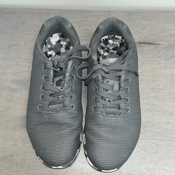 No Bull: Women's Dark Gray Sneakers:Size 7.5 - Picture 3 of 5